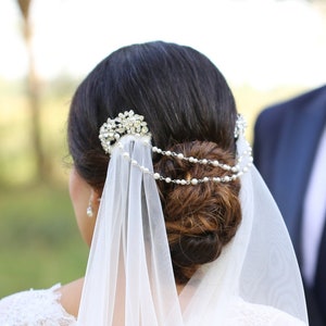Wedding hair chain Pearl hair piece Silver Bridal hair chain Rhinestone hair chain Weddin hair piece Bridal headpiece Hair chain Bridal comb
