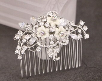 Bridal hair comb Crystal hair piece Wedding hair accessories floral Wedding comb in Bridal hair jewelry Wedding hair comb Bridal headpiece