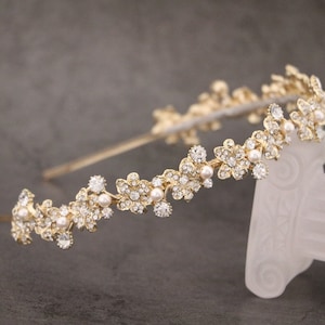 rhinestone headpiece Gold Wedding headband Pearl headband Wedding hair jewelry headband Wedding tiara Rose gold Bridal headband Simple tiara