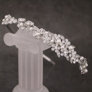 bridal headband with veil Wedding crystal headband Side Wedding tiara headband Bridal hair headband Wedding headband Bridal tiara Pearl hair