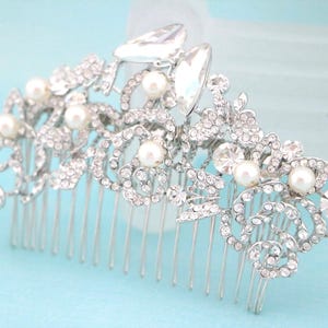 bridal comb hairpiece Silver Wedding hair accessories for bun Pearl Wedding comb Rhinestone Wedding hair comb updo Wedding hair jewelry Boho