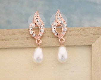 Crystal Bridal earrings Rose Gold earrings Bridal jewelry Swarovski Pearl drop earrings Wedding jewelry Simple earrings Crystal earring Gold