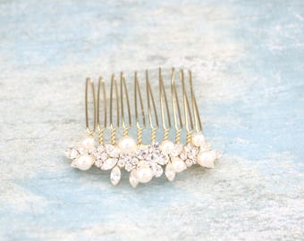 Bridal hair comb Gold Wedding hair piece Side bridal headpiece Bridesmaid hair comb Wedding hair accessories pearl side comb Bridal hairclip