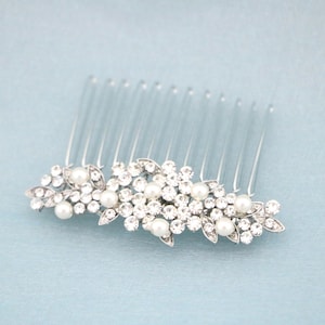 Pearl Wedding comb Silver Bridal hair accessories Wedding hair jewlery