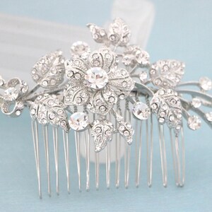 Silver Wedding hair comb Gold veil comb Side Bridal headpiece Wedding hair accessories for bun Rose gold Bridal hair comb hair jewelry Boho