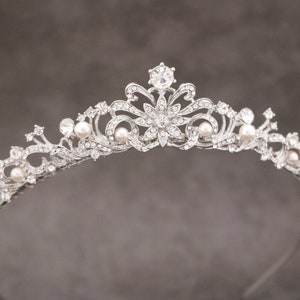 bruiloft parel tiara zilveren bruiloft tiara kristallen tiara bruiloft hoofdband tiara strass tiara kroon eenvoudige bruids tiara parel en kristal