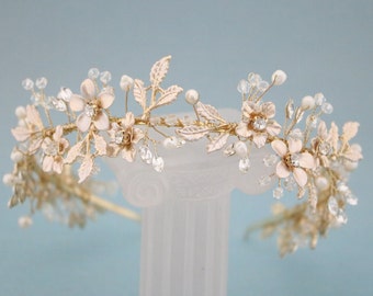 Gold Wedding headband Simple Wedding tiara crown Bridal headband Wedding hair band tiara Crystal and Pearl bridal hair band Rhinestone tiara