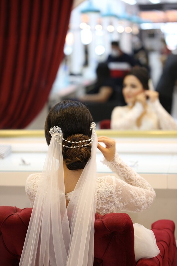 Pearl and Crystal Hair Chain Wedding Headpiece Wedding Hair Jewelry Bridal Hair Accessories Hair Chain Bridal Hair Piece Wedding Hair Chain Etsy