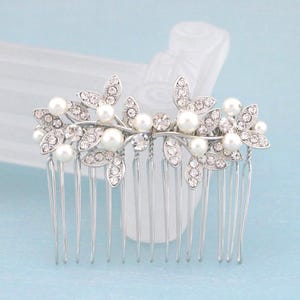 Silver Wedding hair comb Pearl side comb Wedding hair piece Bridal hair accessories for bun Large or Small Bridal hair comb Gold veil comb