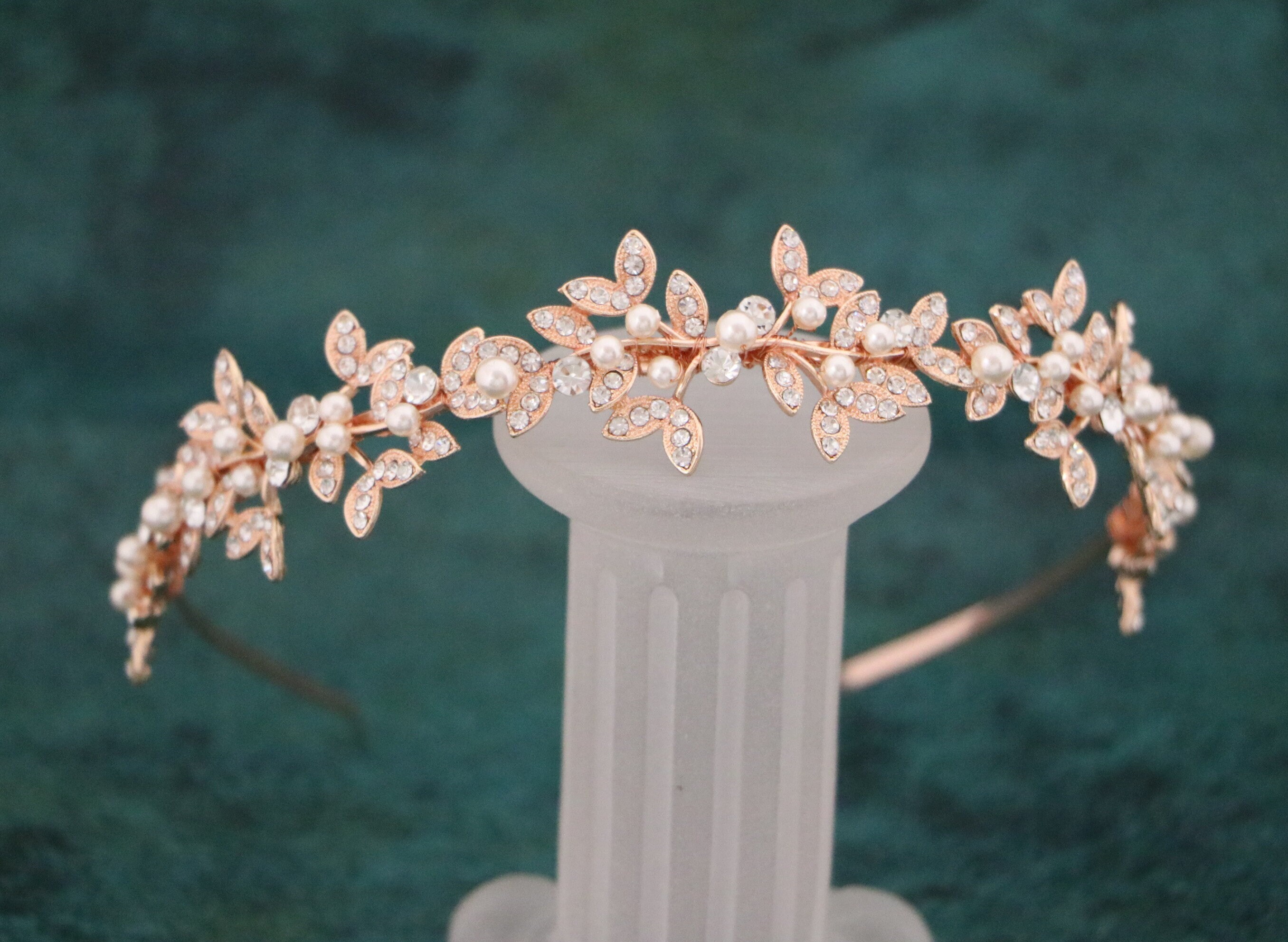 Crystal Pearl Wedding Tiara: Rhinestone Bridal Crown Rose  display picture 2