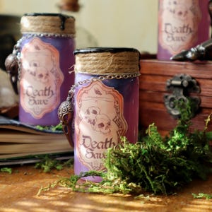 Handmade Death Save Floating Dice Potion // Dungeons and Dragons TTRPG