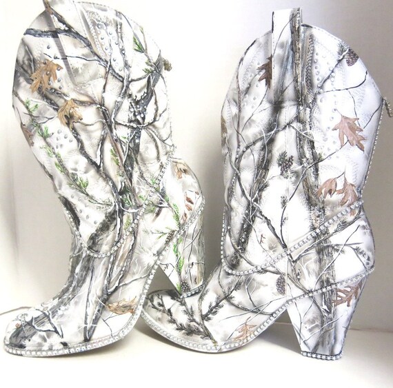 Snow White Camouflage Women S Western Bridal Boots Hand Etsy