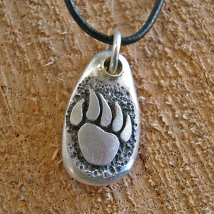 Bärenklaue in Sterling Silber und Messing mit polierter Lederschnur, Bärenklaue Anhänger