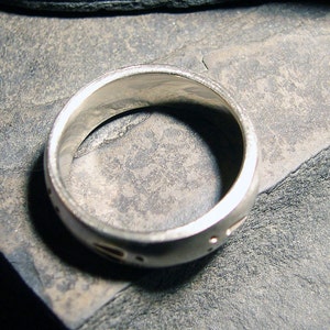 14k White Gold Deer Track Wedding Band or Nature Ring image 5