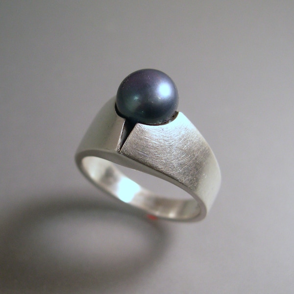 Black Pearl Ring, Grey Pearl Ring, Contemporary Pearl Ring, Silver Black Pearl Ring, Modern Black Pearl Ring