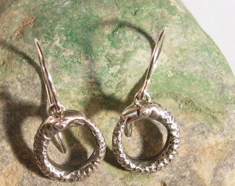 Pendientes de Ouroboros, pendientes de serpiente, pendientes colgantes de Ouroboros, plata de ley