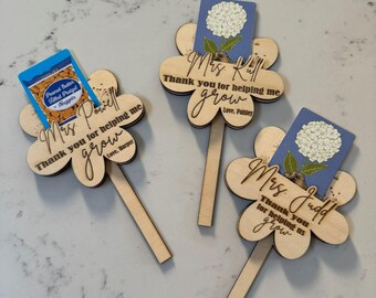 Personalized Wooden Flower Gift Card Holder for Teacher Appreciation Week
