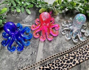 Handgemaakte harsoctopusornamenten – uniek oceaangeïnspireerd decor, alternatieve kunst, sprankelend glitterkrakenontwerp | Onder het zeemonster