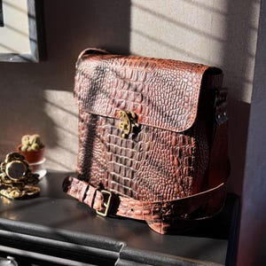 Handmade Genuine Leather Crocodile Pattern Bag