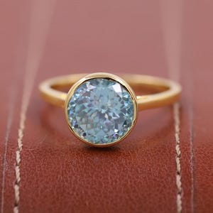 Solitär Moissanite Verlobungsring, 2.0CT Portugieser Cut Runder Solitär-Jubiläumsring, Cyan Blauer Ehering, Lünette Set Vorschlag Ring