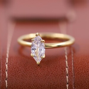 IGI CERTIFIED E Color VVS2 Clarity 0.75 to 2.50 CT Marquise Cut Diamond Solitaire Engagement Ring, Lab Grown Diamond, Gold Marquise Cut Ring