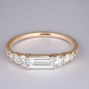 Dainty Baguette Diamond Ring, Gold Wedding Band, Minimalist Eternity Band, Perfect Stacking Bands, Side Round Cut Anniversary Gift for Her