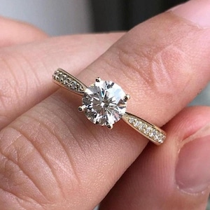 Round Lab Grown Diamond Engagement Ring, Round Lab Created Diamond Ring, F/VVS2 IGI Certified Diamond Wedding Anniversary Gift Women