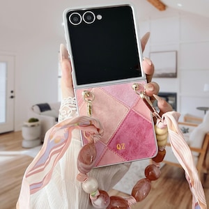 Personligt Samsung Galaxy Z Flip & Moto Razr Ultra-skal – Anpassat namn och initialer Retro-rutigt armbandsfodral – För Z Flip 7/6/5/4/3, Razr 2025