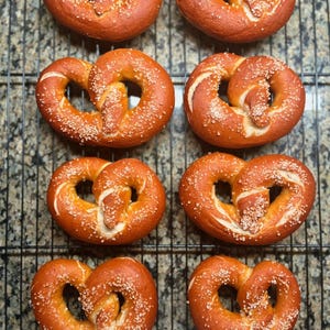 Sourdough Soft Pretzels