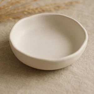 Organic Shape Catchall Tray: Minimalist Jewelry & Candle Holder