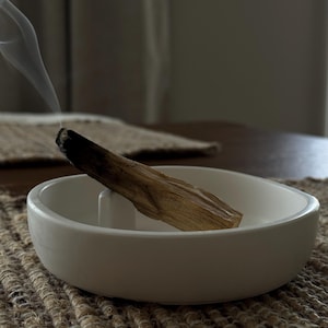 Handmade Gypsum Incense Holder: Minimalist Palo Santo Smudge Plate