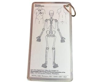 Schede di riferimento mediche tascabili vintage, tabelle di Clark, schede P, valori di laboratorio, righello retrò