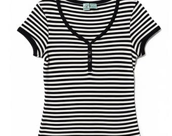 Top de algodón con cuello en V y rayas Y2K - Botones frontales en blanco y negro