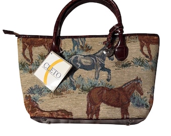 Neu mit Etikett! Cleto Pferd Tapestrie Tragetasche Croc Trim Herz Conchos Western Crossbody