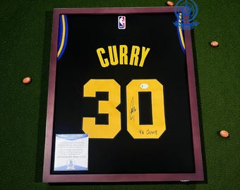 Curry #30 Schwarzer Jersey signiert und gerahmt - BAS zertifiziertes Autogramm