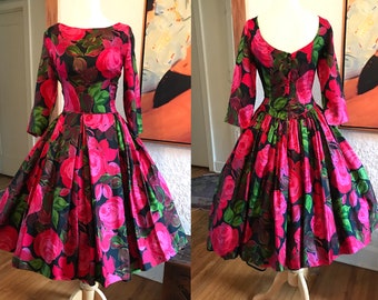 Lovely Vintage 1950's / 1960's Silk Red Rose Floral Print Cocktail Party Dress by "Phyllis De Trano" - Size Small