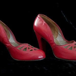 Awesome 1940's red Baby Doll Pumps vintage high heels | Etsy