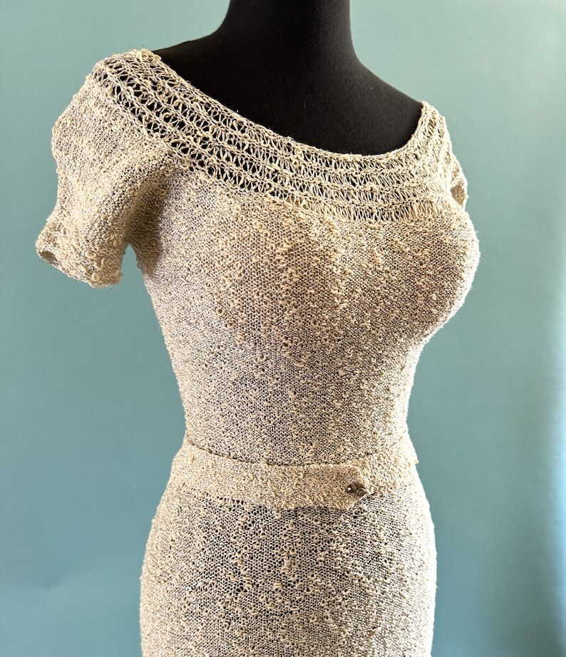 Charming 1950's Winter white Hourglass Knit Dress with silver Lurex woven in Size Med/Large image 3