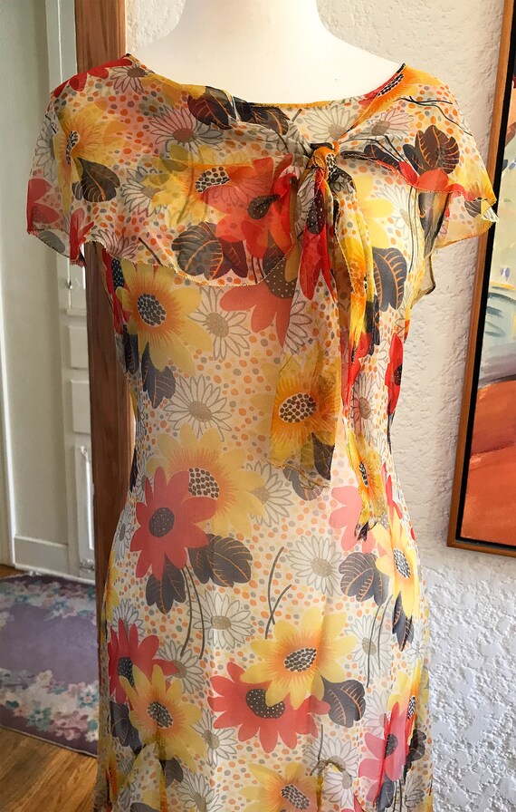 Extremely Charming Vintage 1930's Silk Chiffon Fl… - image 4