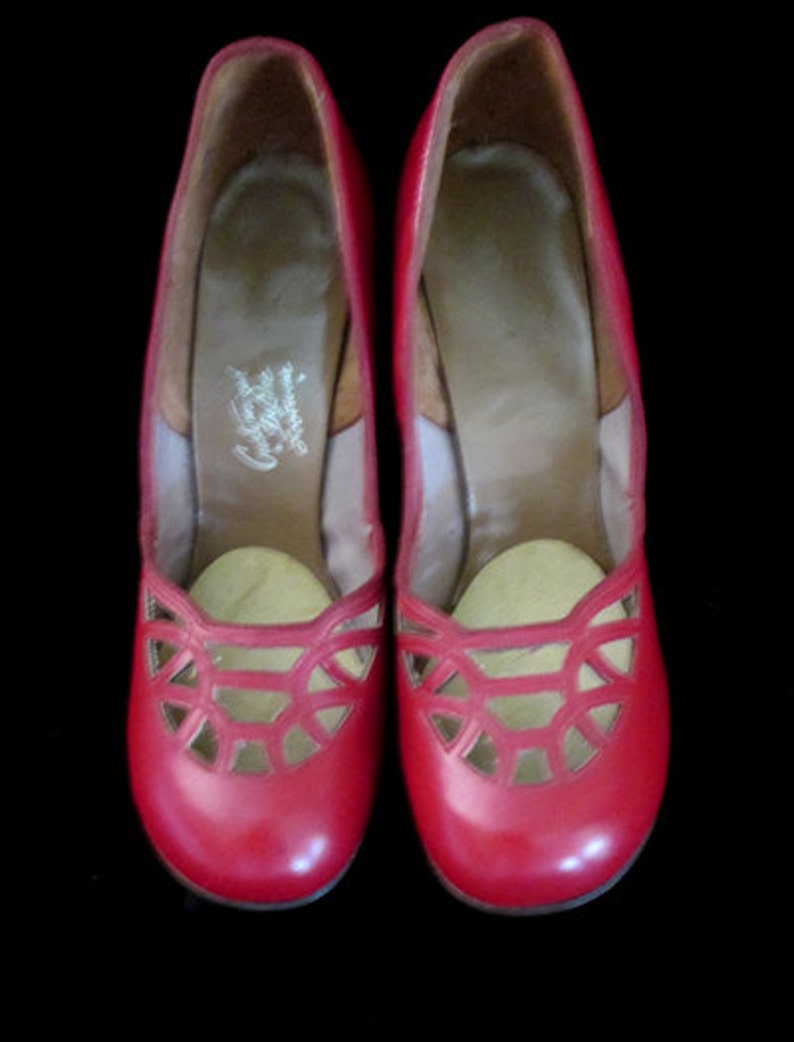 Awesome 1940�s red Baby Doll Pumps vintage high heels Etsy