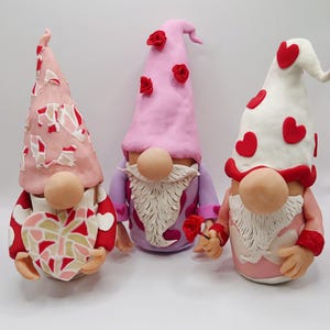 Valentine’s Gnome. Gnome statue. Gnome Figurine. Gnome decoration. Tabletop Gnome. Garden Gnome
