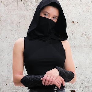 Chaleco de asesino con capucha y máscara extraíble, atuendo para Burning Man para mujer, ropa para festivales apocalípticos, cosplay de pícaro, capucha para el páramo