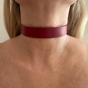 Handmade red leather choker, ladies leather choker with chain, leather chain necklace, red women collar, leather collar, handcrafted collar