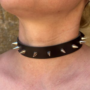 Genuine Leather Spiked Choker, Punk Spiked Collar, Handmade Goth Punk Choker with Metal Studs, Black Leather Necklace, Ladies Spiked Collar