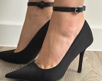 Leather Ankle bracelet, Black Leather Anklets, Fully Adjustable Cuff Bracelet, Dainty Leather Anklet, Gift for Her, Women Leather Outfit