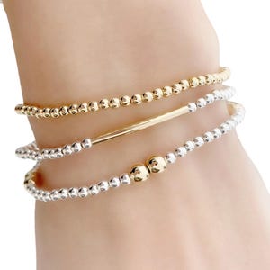 Minimalistische sterlingzilveren balarmband | Gelaagde armband voor dames | Delicaat gouden sieradencadeau