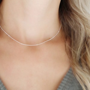 Satellietchoker • Sierlijke zilveren chokerketting • Satellite-chokerketting • Sterlingzilveren chokerketting • Dunne zilveren ketting