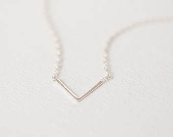 Delicate Minimalist sterling silver choker necklace, Minimal chevron necklace, Gift for her, boho necklace, sleek necklace, geometric