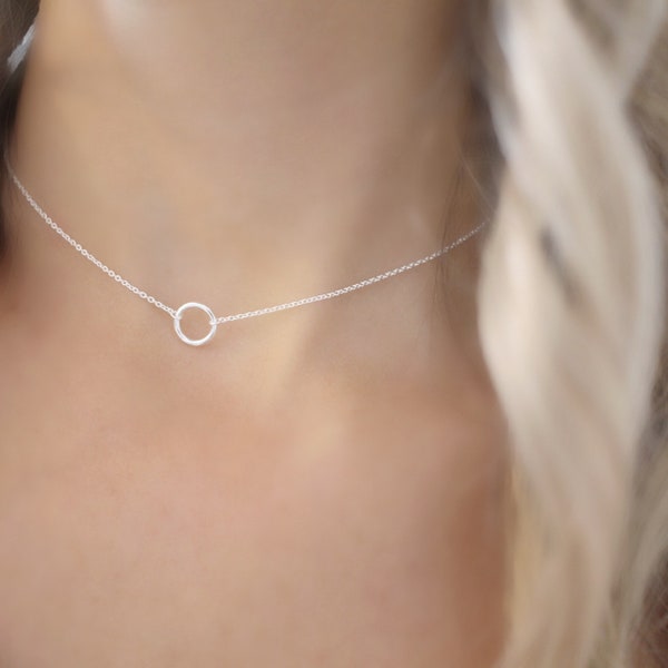 Dainty circle chain choker • Silver Mini circle necklace • sterling silver open circle pendant • silver necklace • Choker necklace