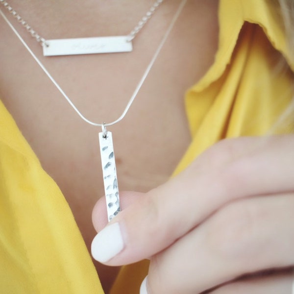 minimalist hammered bar necklace, silver vertical layering necklace, skinny bar necklace, hammered rectangle, Silver bar necklace, Jewellery